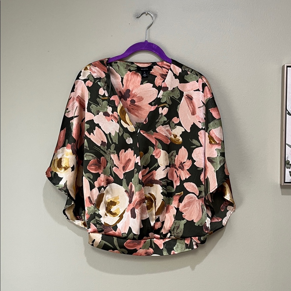 🌸Halogen Pink and Green Floral Top